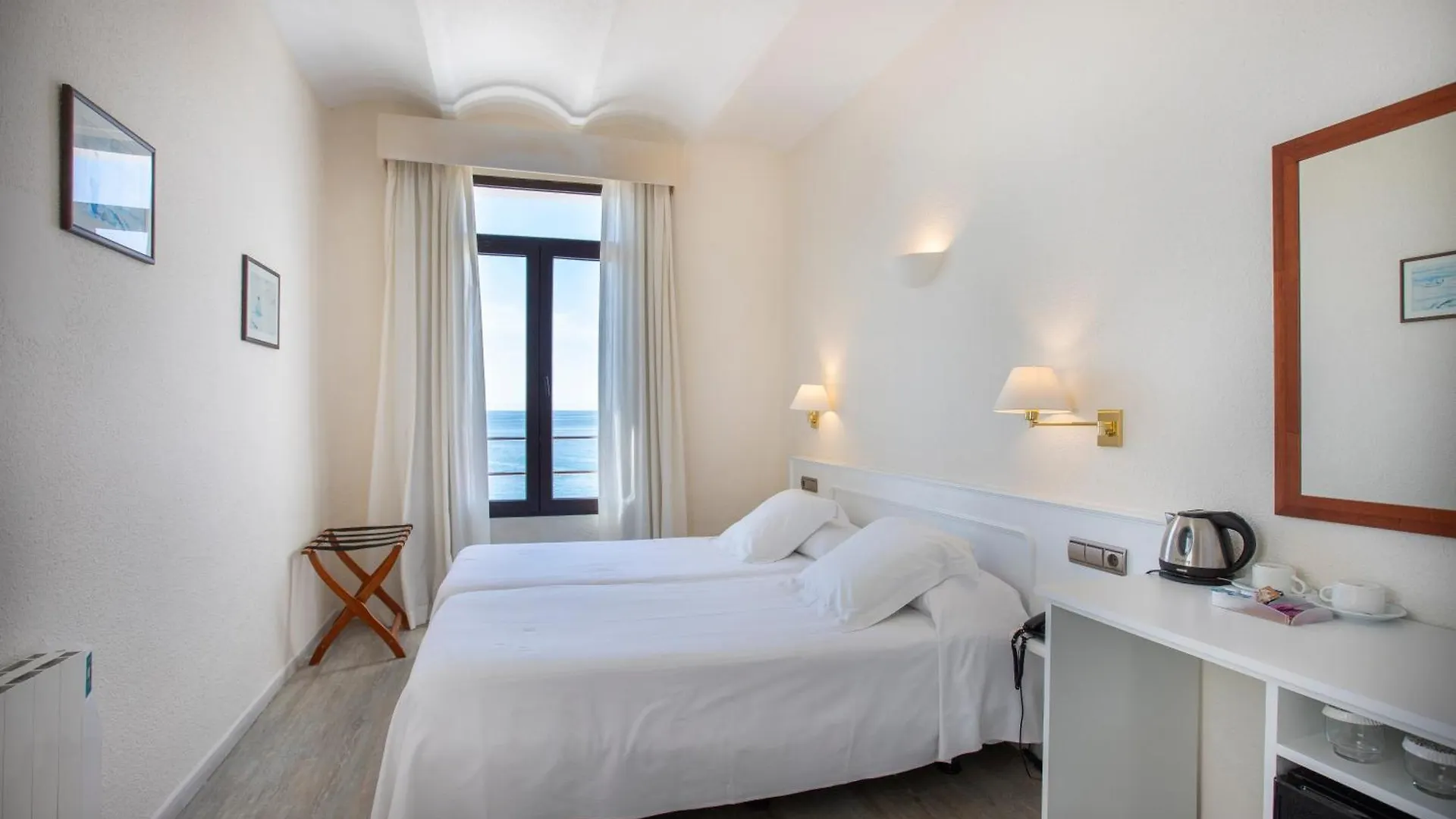 Hotel Llafranch 3*, Лафранч Испания