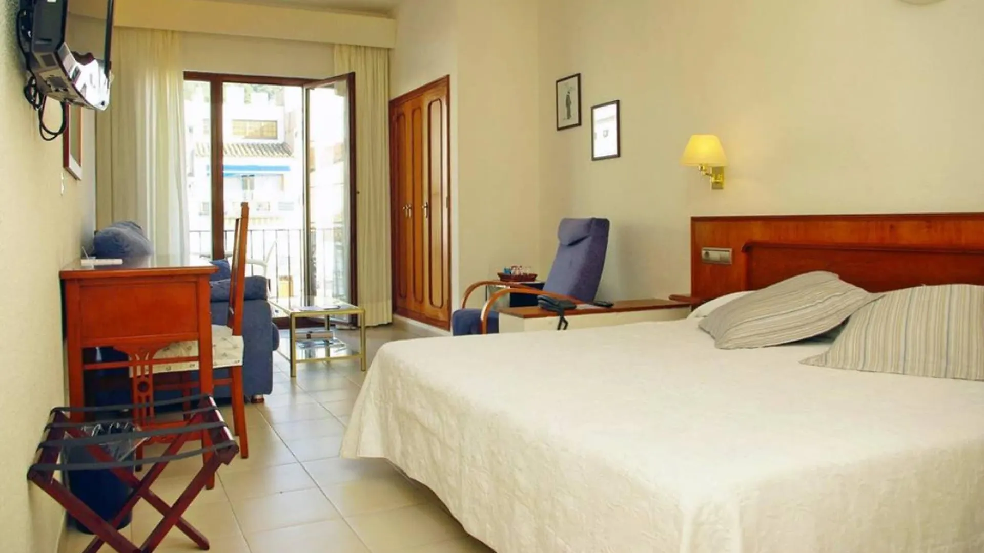 Hotel Llafranch  יפראנק