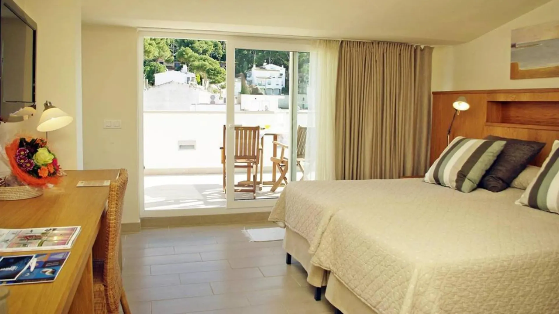 ***  Hotel Llafranch ספרד