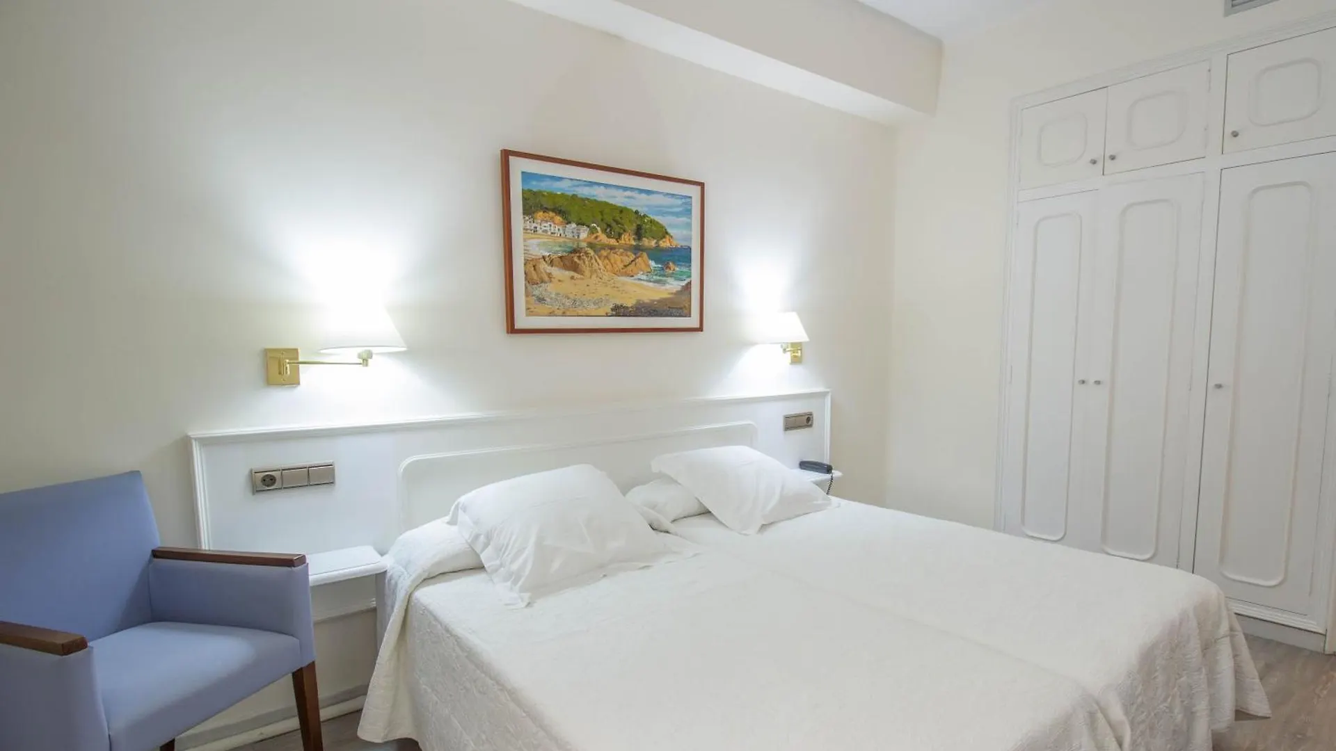 Hotel Llafranch  יפראנק